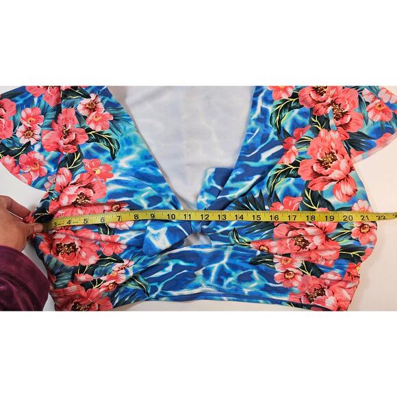 Torrid cap sleeve tie front full coverage support sz 3 3X plus swim suit top EUC - Picture 9 of 9